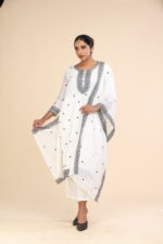 Embroidery Pakistani Salwar Suite Set - Image 2